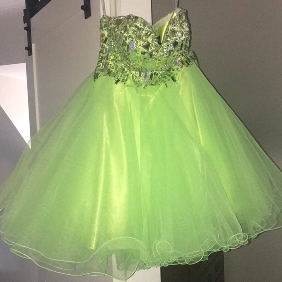 Green prom dress - Picture 1 of 2